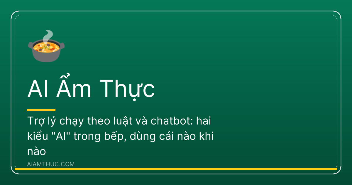 Hai tờ giấy đặt cạnh nhau trên bàn bếp, một tờ kẻ bảng gọn gàng, một tờ ghi chép tự do